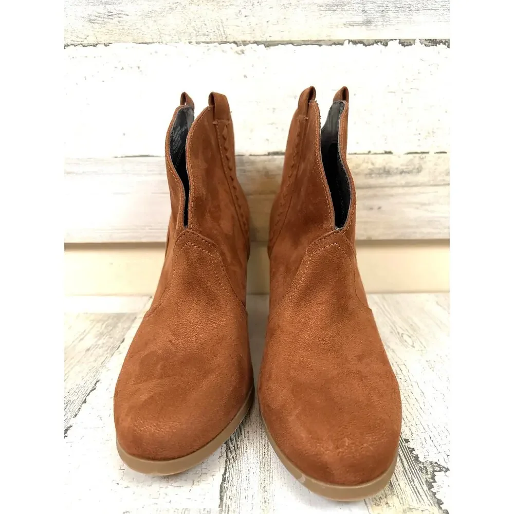 Cato Womens 9 Brown Faux Suede Braided Western Ankle Cowboy Heeled Boots NEW